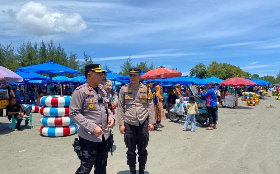 Masih Dalam Suasana Lebaran, Kapolresta Bengkulu Imbau Pengunjung Pantai Zakat Untuk Tetap Waspada