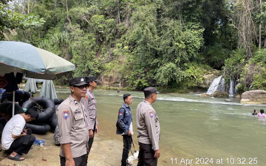 Personel Polsek Sukaraja Monitoring Obyek Wisata Napal Jungur 
