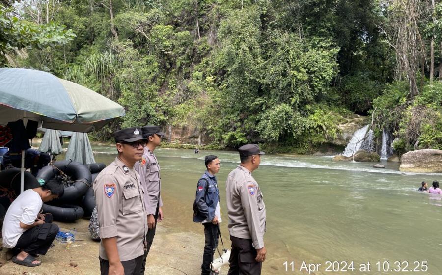 Personel Polsek Sukaraja Monitoring Obyek Wisata Napal Jungur 