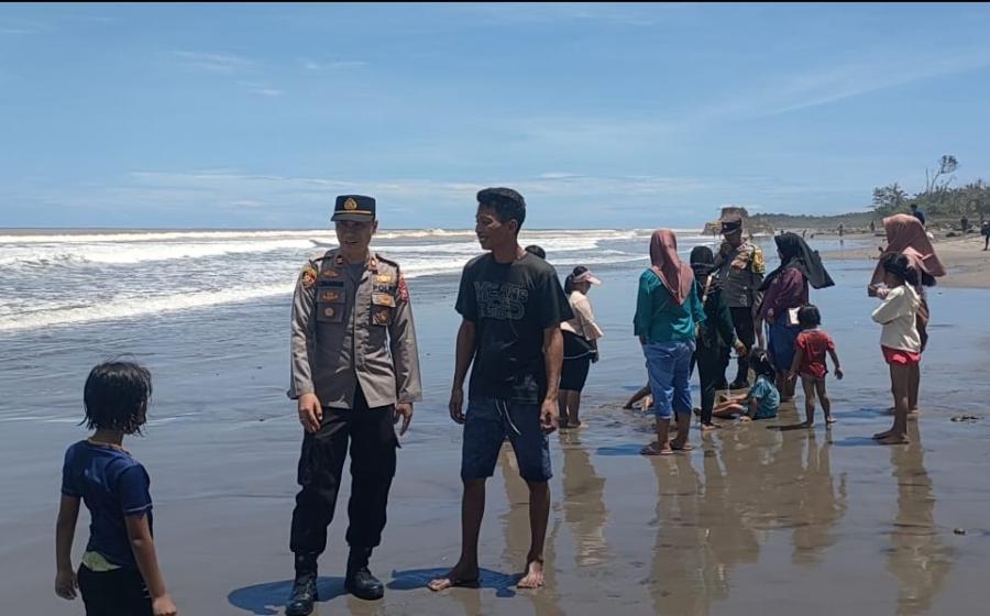 Kapolsek Lakukan Pengecekan Personel Pengamanan Objek Wisata serta Monitoring Situasi di Lokasi Objek Wisata