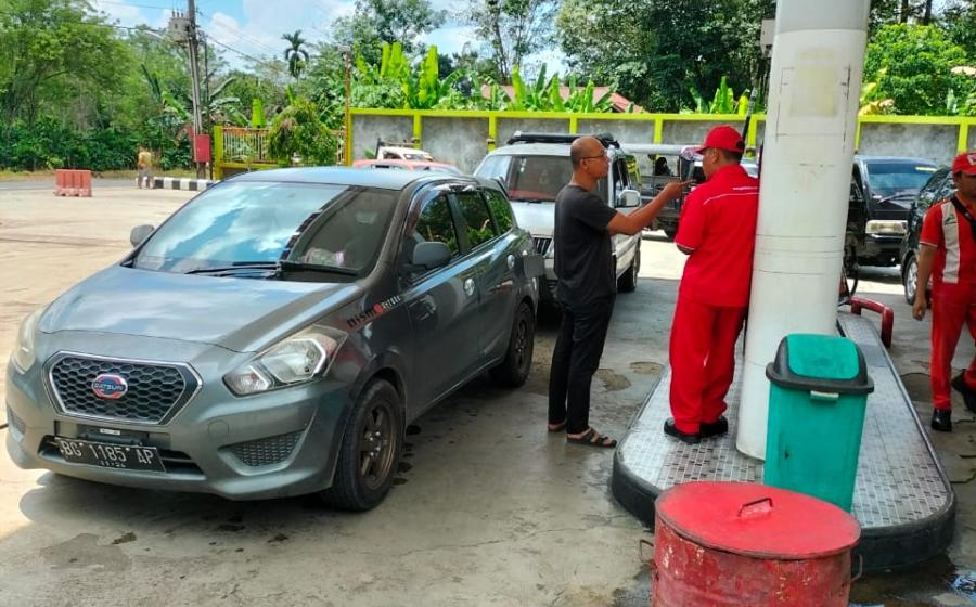 Polsek Padang Ulak Tanding Pantau dan Monitoring Penyaluran BBM di SPBU Tanjung Sanai II