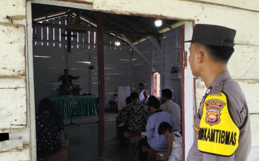 Polsek Kaur Selatan Pengamanan Ibadah Mingguan di Gereja 