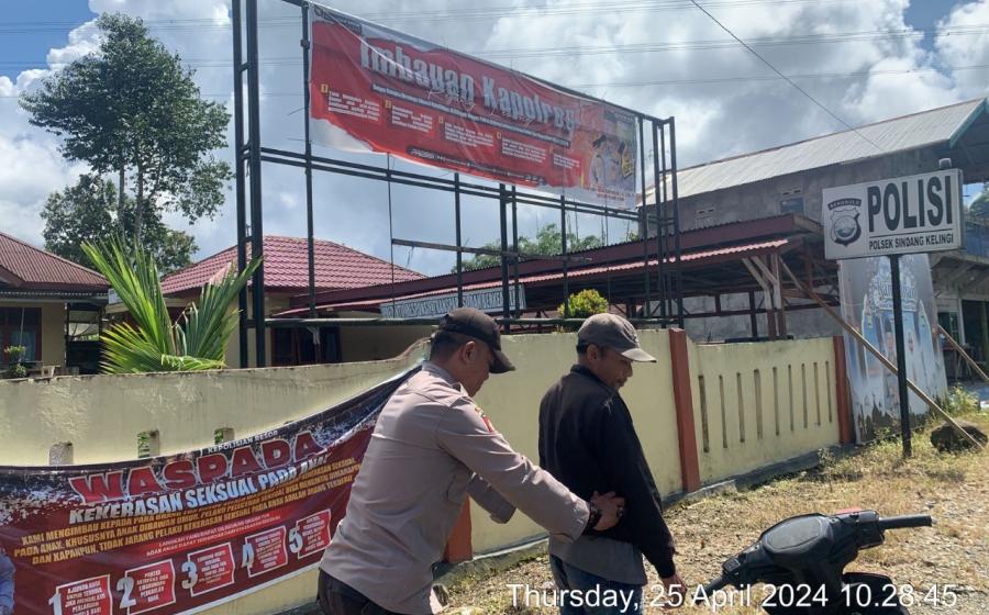 Cegah Kejahatan, Polsek Sindang Kelingi Gelar Razia Senjata Tajam