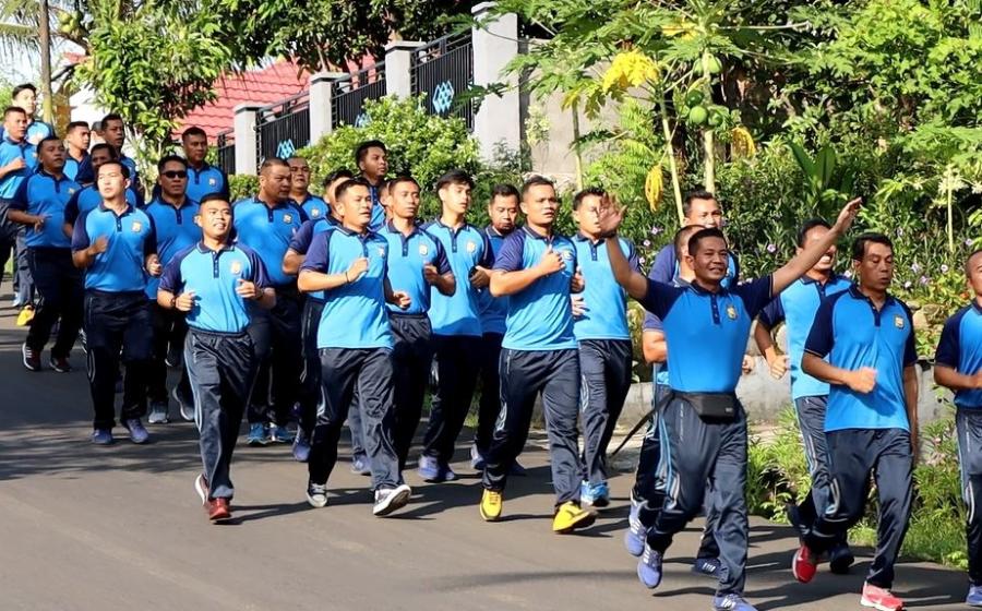 Olahraga Pagi Inilah Cara Personel Polres Bengkulu Utara Jaga Kebugaran Tubuh