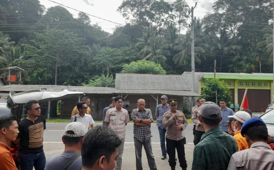 Kapolsek Maje Laksankan Koordinasi Serta Pengawalan  dan Pengamanan Aksi Unjuk Rasa 