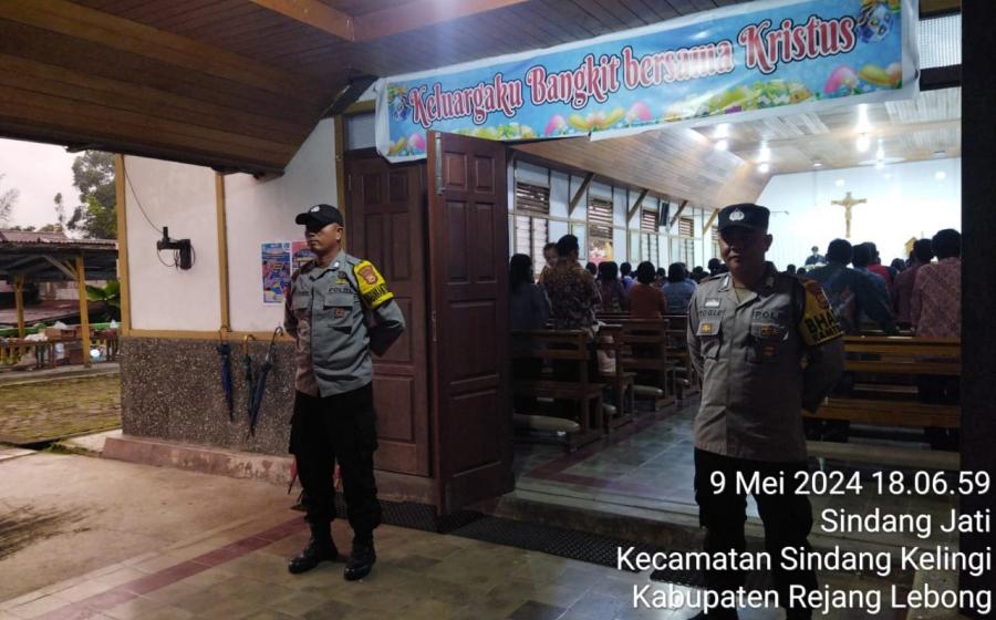 Polsek Sindang Kelingi Amankan Kegiatan Perayaan Kenaikan Isa Al-Masih di Gereja 