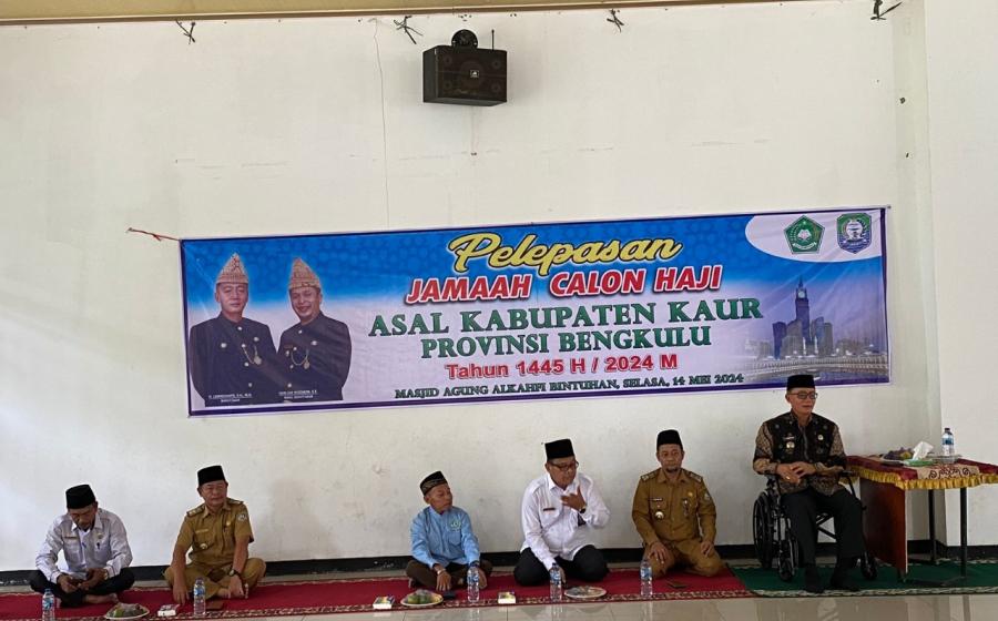 Polres Kaur Hadiri dan Lakukan Pengamanan Pelepasan Calon Jemaah Haji Kabupaten Kaur Tahun 1445 H / 2024 M 