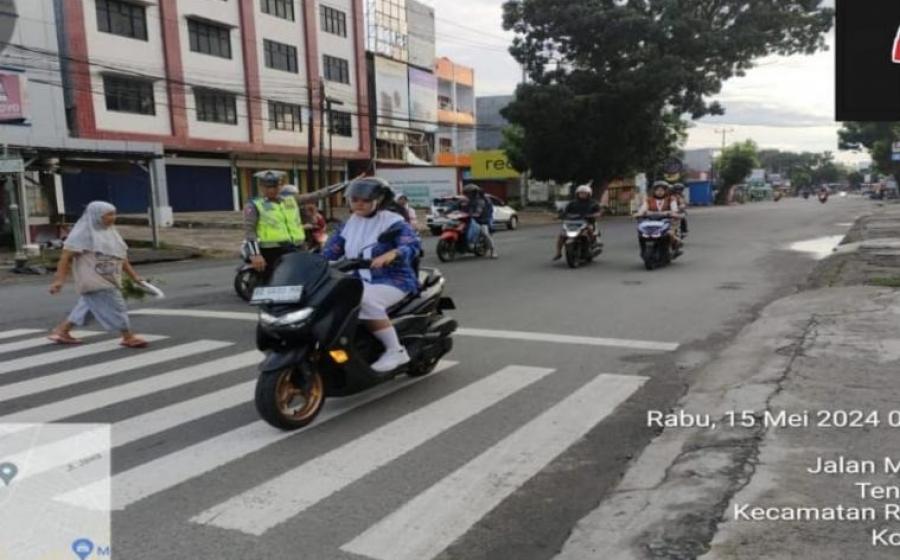 Cegah Laka Lantas Polresta Bengkulu Lakukan Commander Wish Pagi di Titik Rawan Laka Lantas 