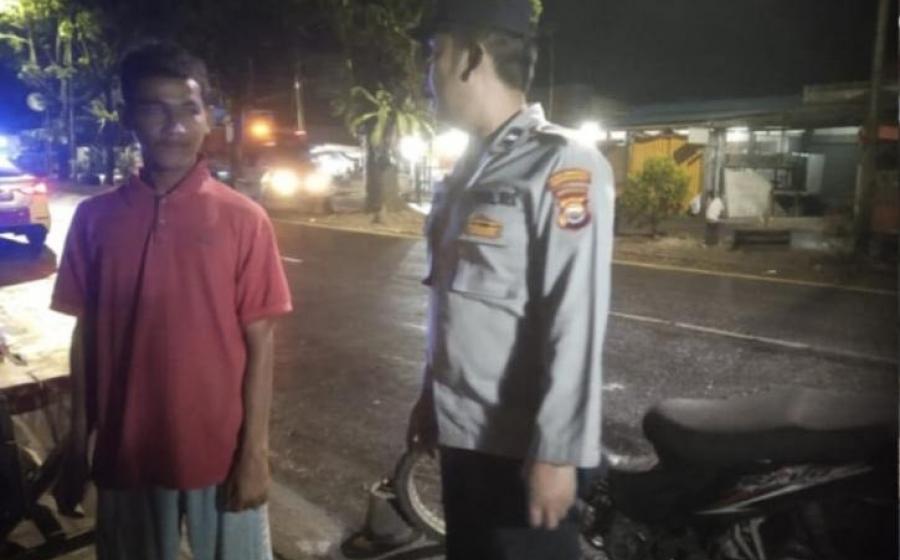 Melalui Radio Karisma Unit Kamseltibcar Satlantas Polres BU Ajak Masyarakat untuk Tertib Berlalu Lintas dan Patuh Pajak Kendaraan Bermotor