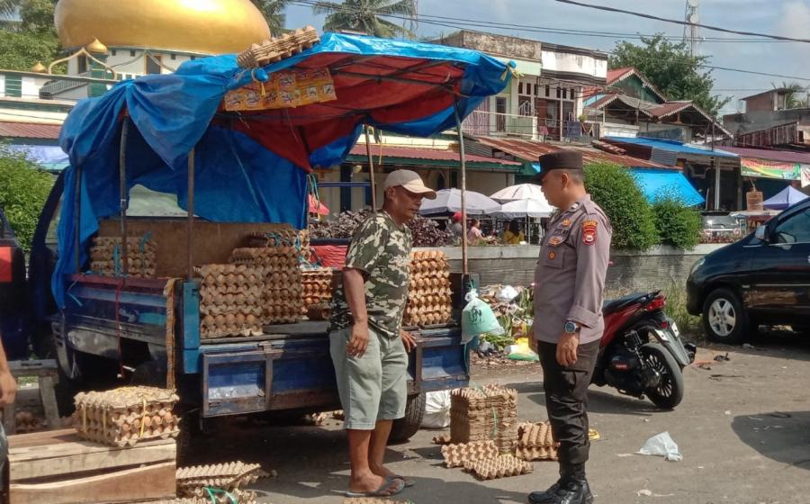 Lakukan Patroli Dialogis, Personil Polsek Ketahun Berikan Himbauan Kamtibmas Kepada Masyarakat