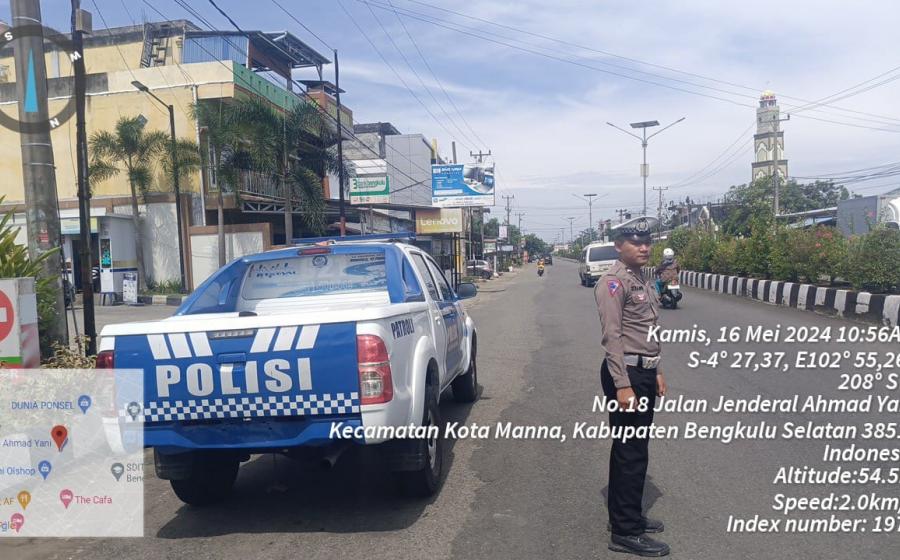 Wujudkan Kamseltibcar Lantas dan Cegah   Penyalahgunaan Distribusi BBM, Polisi Turlalin di  SPBU Kutau