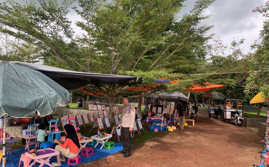 Personel Polsek Lebong Atas Laksanakan Patroli Dialogis di Objek Wisata
