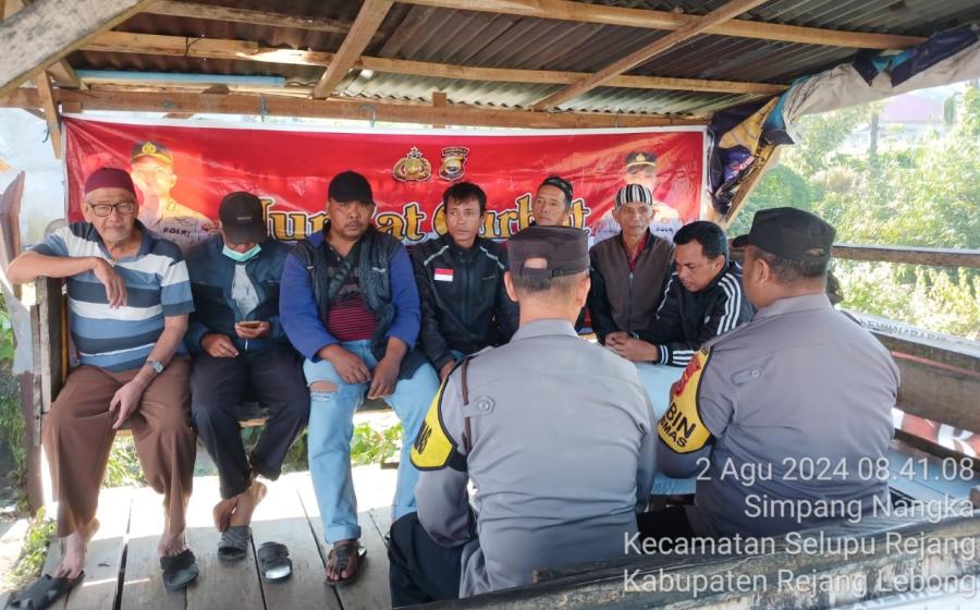 Warga Simpang Nangka Jumat Curhat Bareng Polsek Selupu Rejang