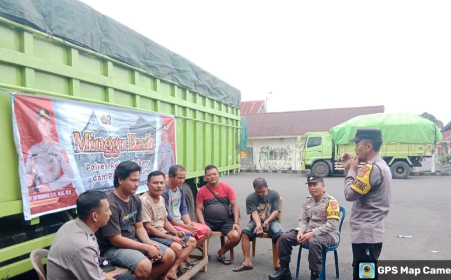 Kumpul Bersama Warga Kelurahan Simpang Nangka, Polsek Selupu Rejang Gelar Minggu Kasih