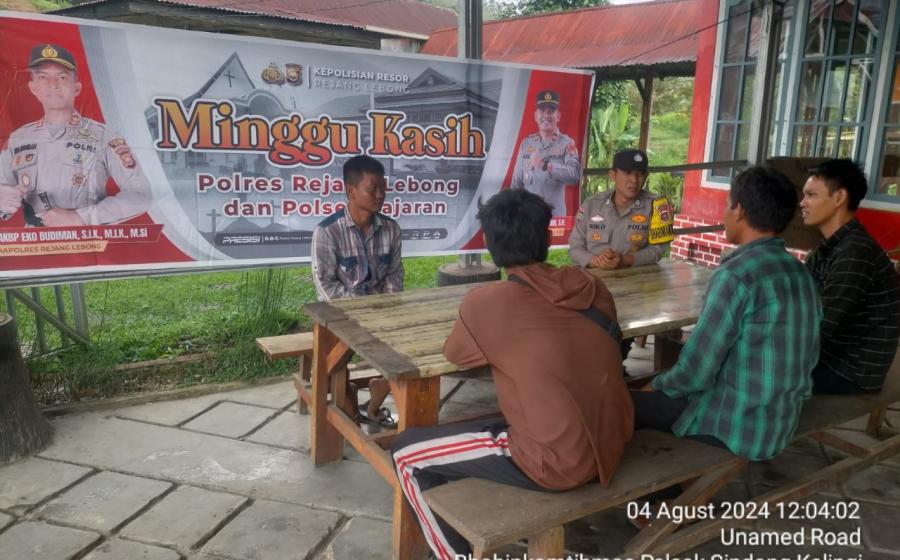 Polsek Sindang Kelingi Gelar Minggu Kasih Sampaikan Imbauan Terkait Harkamtibmas kepada Warga 