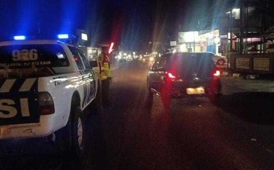 Satlantas Polres Kaur Patroli Blue Light Ciptakan Kamseltibcarlantas di Malam Hari 