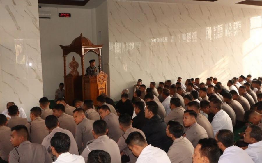 Binrohtal Rutin, Ustad Iwan Ingatkan Pentingnya Bersedekah