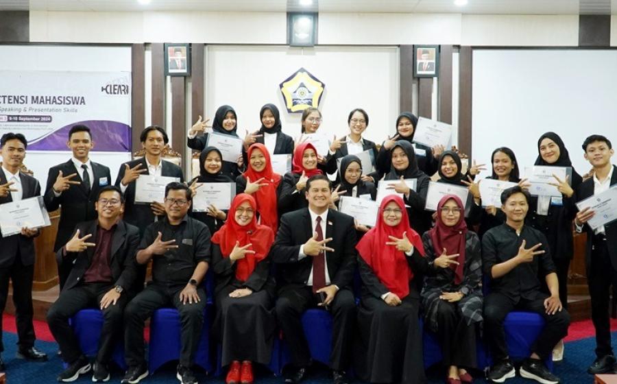 15 Mahasiswa Ilmu Komunikasi FISIP UNIB Lulus Uji Kompetensi Public Speaking dan Presentation Skills