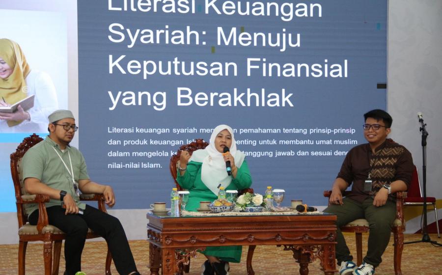 PW Fatayat NU Bengkulu Gelar Sosialisasi Literasi Keuangan Syariah, Dihadiri Gubernur dan Ketum PP Fatayat NU