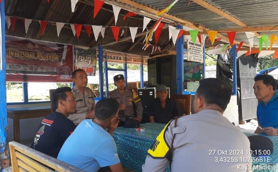 Cooling System Jelang Pilkada 2024, Polsek Selupu Rejang Gelar Minggu Kasih di Desa Kayu Manis