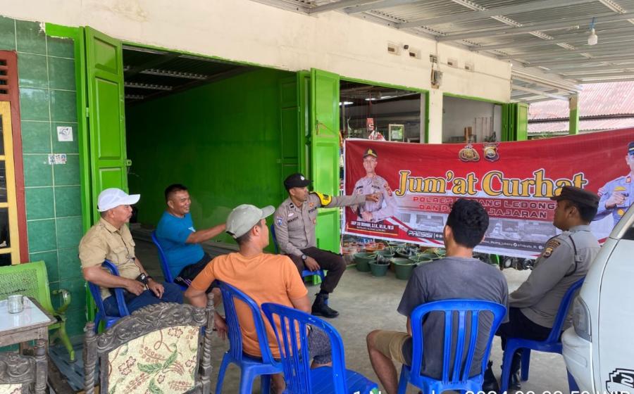 Polsek Kotapadang Gelar Jumat Curhat Bersama Warga Desa Durian Mas