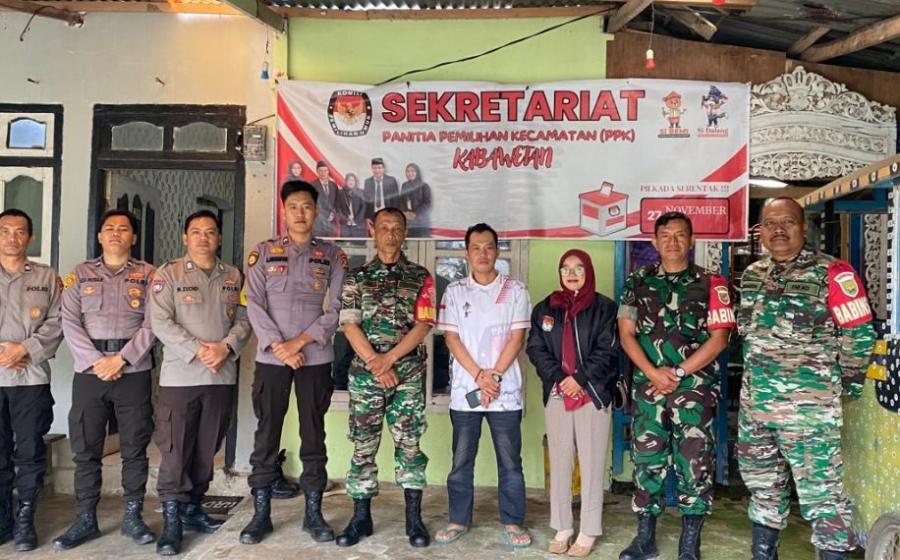 Logistik Pilkada di PPK Kabawetan Dijaga Ketat TNI-Polri Pasca Pungut Suara
