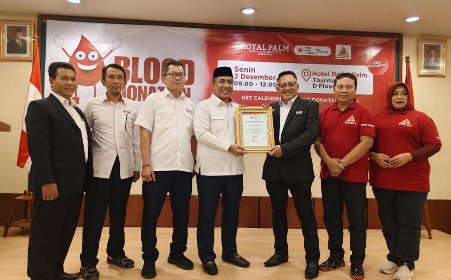 Ikhtiar Wujudkan Gaya Hidup, PDDI Bersama Royal Palm Hotel Selenggarakan Donor Darah