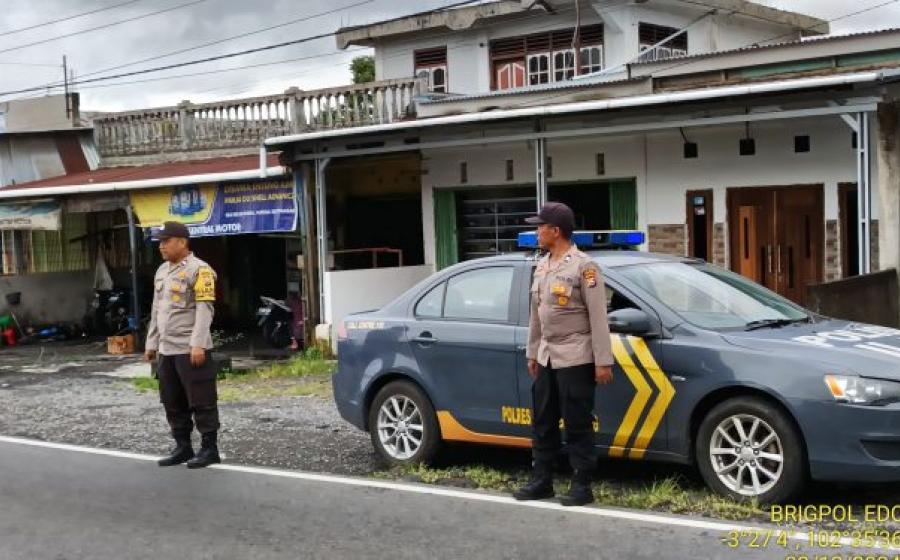 Patroli Rutin Polsek Selupu Rejang Jaga Kondusifitas Pilkada dan Cegah Kejahatan
