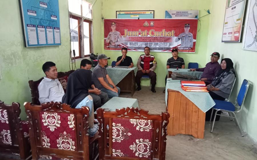 Polsek Bermani Ulu Gelar Jumat Curhat Bersama Masyarakat