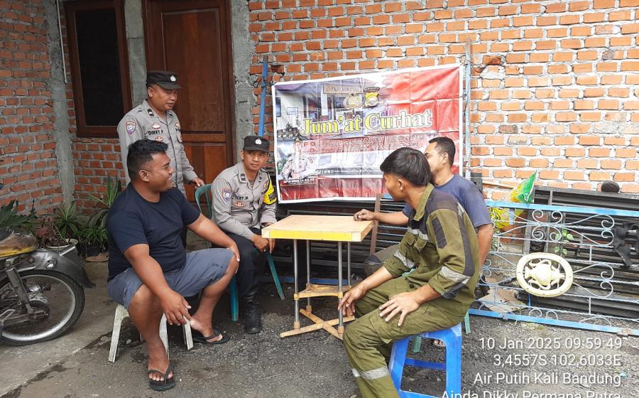 Polsek Selupu Rejang Gelar Jumat Curhat di Desa Air Putih Kali Bandung
