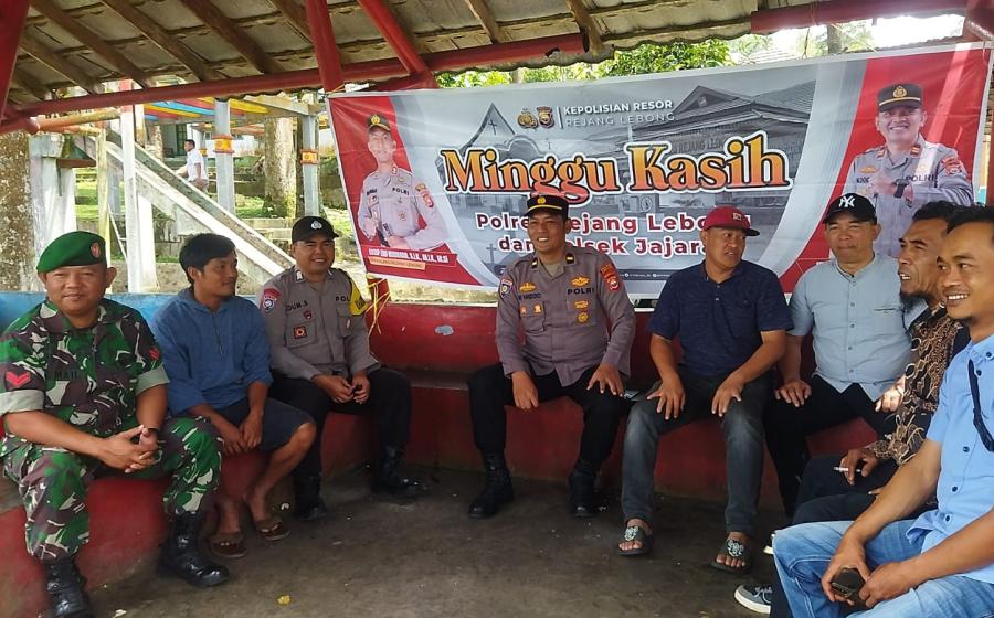 Polsek Sindang Kelingi Gelar Kegiatan Minggu Kasih, Dekatkan Polisi dengan Masyarakat