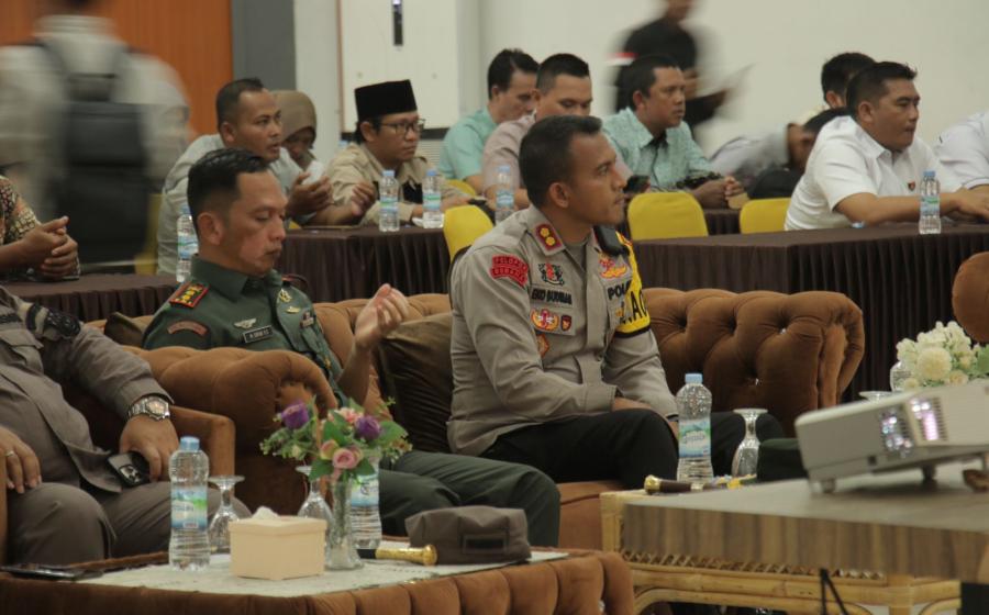 Kapolres Rejang Lebong Hadiri Rapat Evaluasi Panwascam Se-Kabupaten Rejang Lebong untuk Pemilihan Serentak 2024
