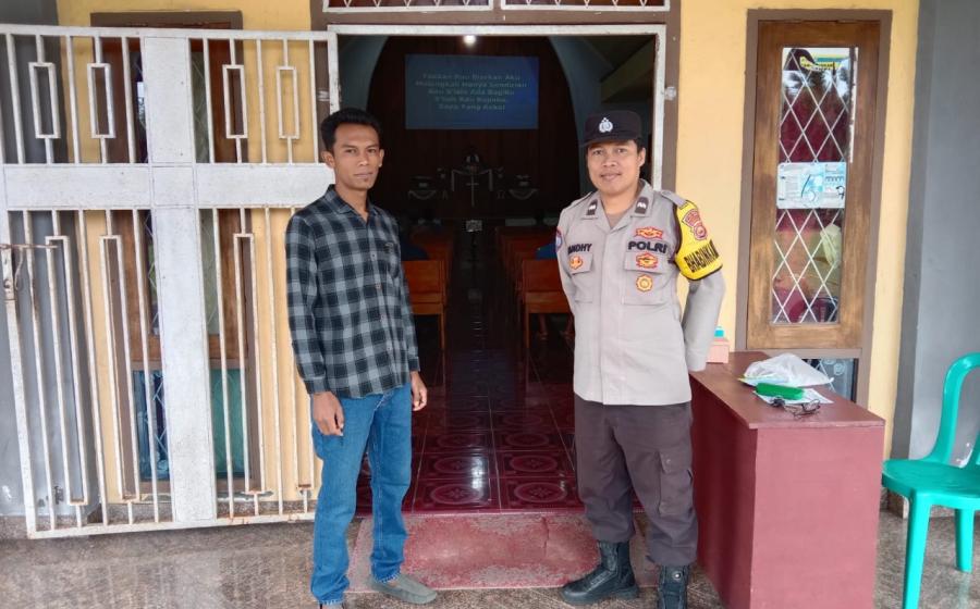 Polsek Selupu Rejang Amankan Ibadah Minggu di Tiga Gereja