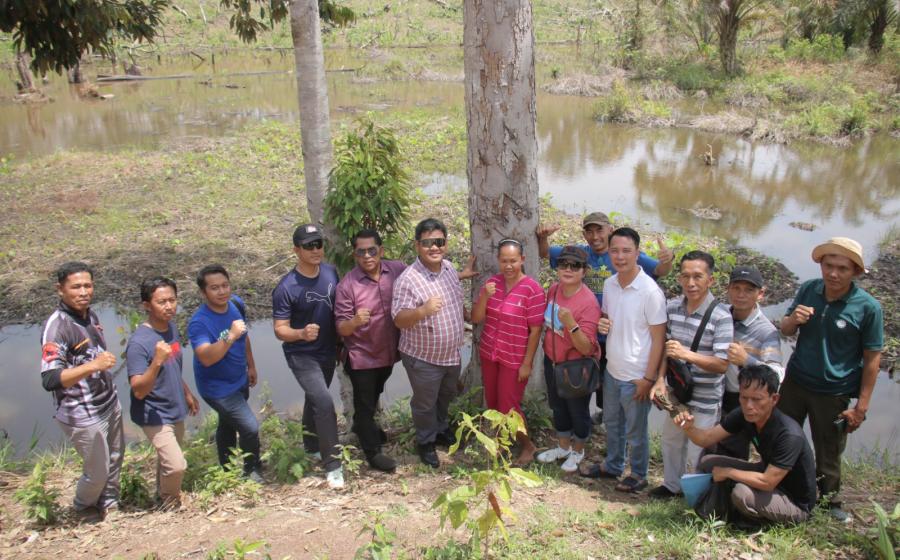 Kapolres Rejang Lebong L Bersama Forkopimda Kunjungan ke Lahan Kebun Durian Milik Warga di Desa Lubuk Bingin Baru