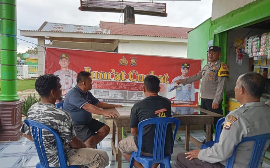 Polsek Kotapadang Gelar Kegiatan Jumat Curhat di Desa Durian Mas