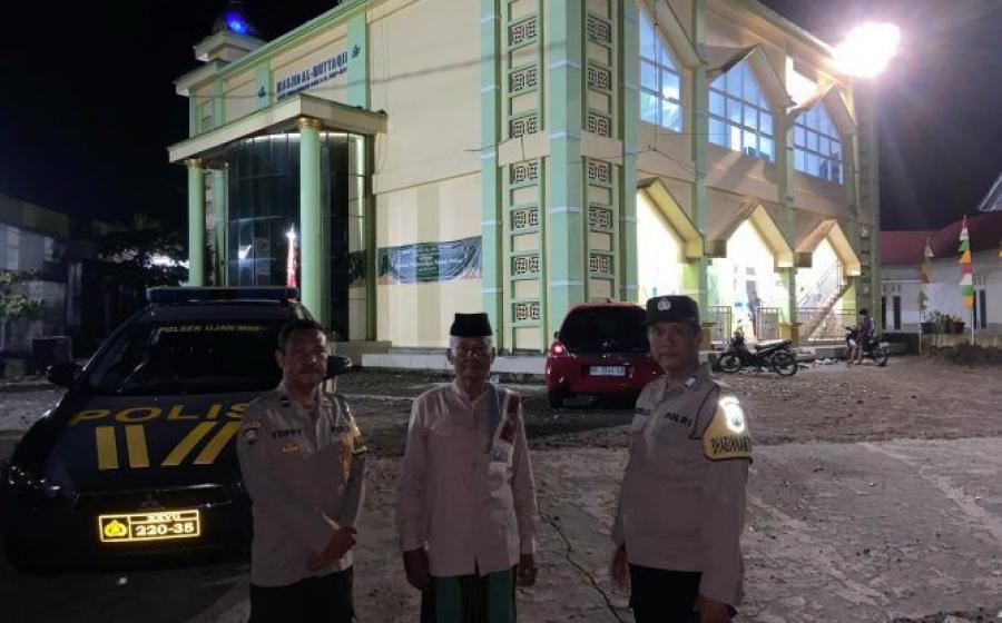 Jajaran Polres Kepahiang Laksanakan Pengamanan Sholat Tarawih di Masjid