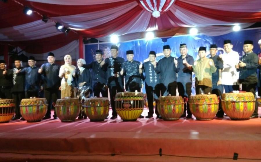 Penutupan Festival tabut ditandai dengan pemukulan dol