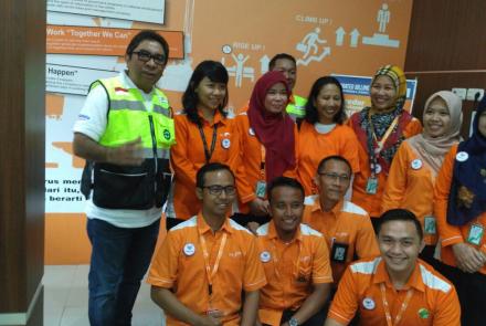 foto bersama mentri BUMN dan Staf Pelindo