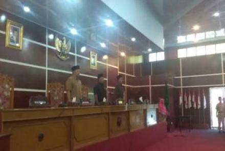 Paripurna Pandangan Umum Fraksi-Fraksi Terhadap Nota APBD-P Tahun 2017