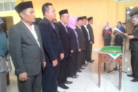 mutasi-28 -pejabat-eselon-iv -pemkab -penteng- di -lima -lokasi -yang-berbeda