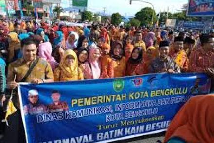 Karnaval Batik Besurek 