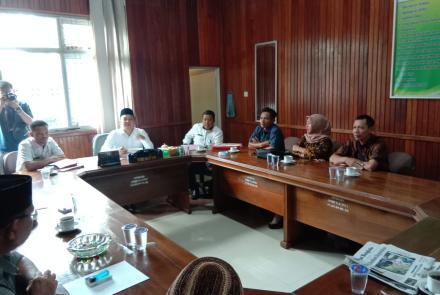 DPRD Hering Bersama BPD Kembang seri