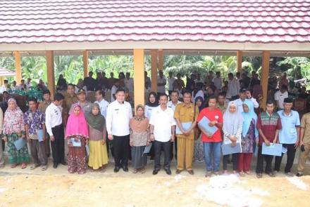 bupati dan wakil bupati resmikan pasar
