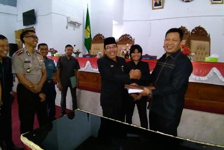 paripurna  DPRD seluma