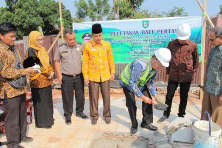 peletakan batu pertama