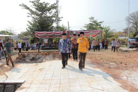 peletakan batu pertama