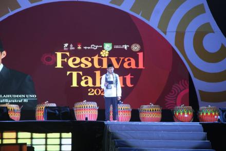 Menteri Pariwisata dan Ekonomi Kreatif (Menparekraf) RI Sandiaga Salahuddin Uno mengapresiasi langkah strategis Gubernur Bengkulu Rohidin Mersyah beserta jajaran Pemprov Bengkulu yang terus semangat membangkitkan ekonomi masyarakat salah satunya dari sektor pariwisata.