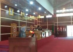Rapat paripurna dengan agenda penyampaian nota keuangan atas rancangan APBD tahun 2018 oleh Walikota Bengkulu